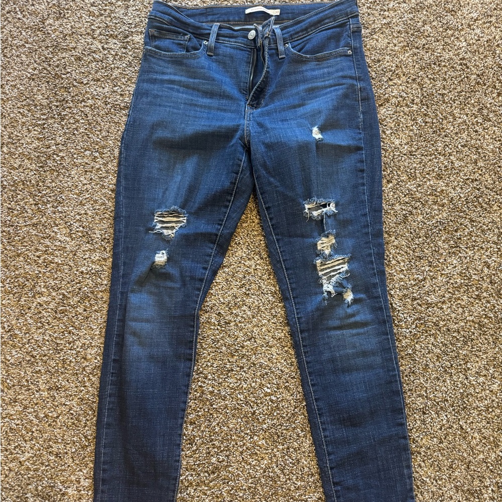 Levi's Dark Blue distressed Skinny Jeans